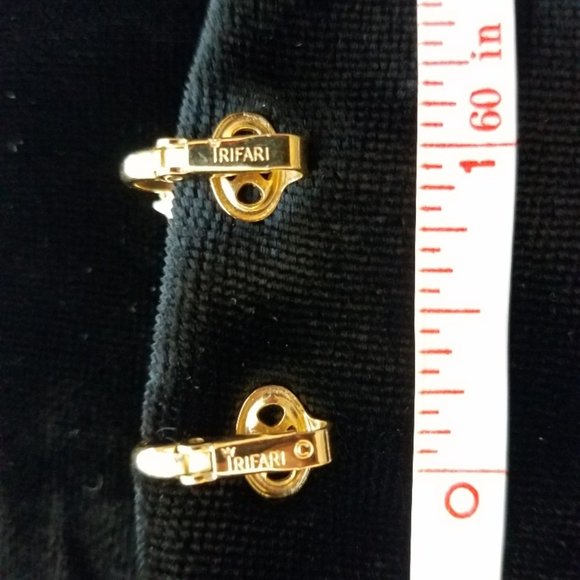 Trifari Clip On Faux Pearl Earrings - Picture 3 of 3